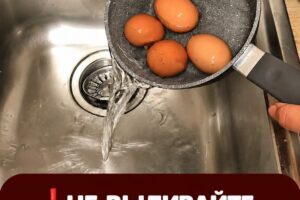 Большинство людей совершает эту ошибку: почему нельзя выливать воду после варки яиц